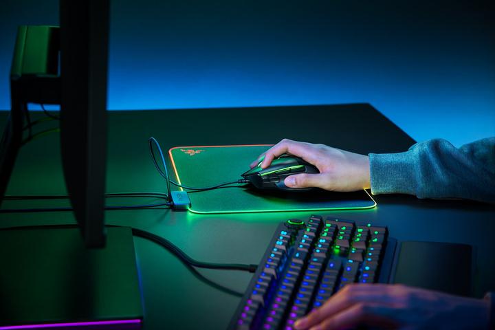Produktbild Razer Firefly V2 (L)