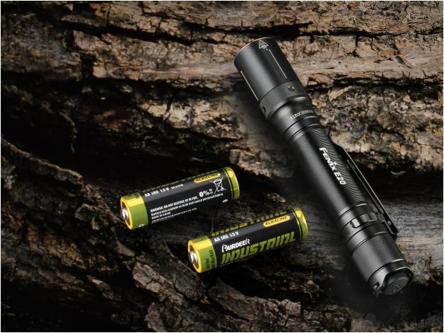 Image du produit Fenix E20 V2.0 (12.70 cm, 350 lm)