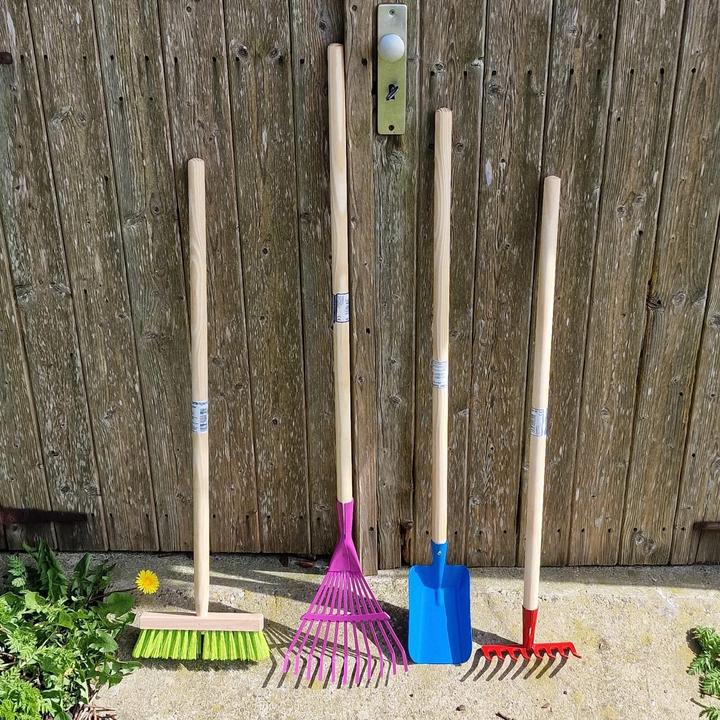 Immagine prodotto Land-Haus-Shop Set di attrezzi da giardino per bambini