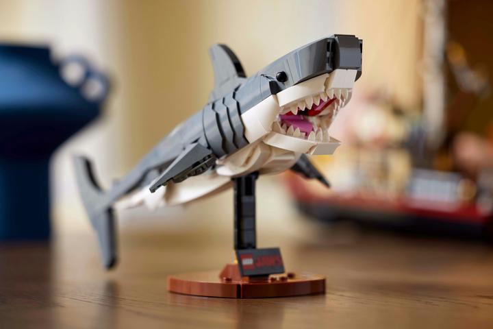 Actual product image LEGO The great white shark (21350, LEGO Ideas, LEGO Rare Sets)
