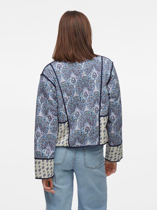 Actual product image Vila Stepp Jacke (40)