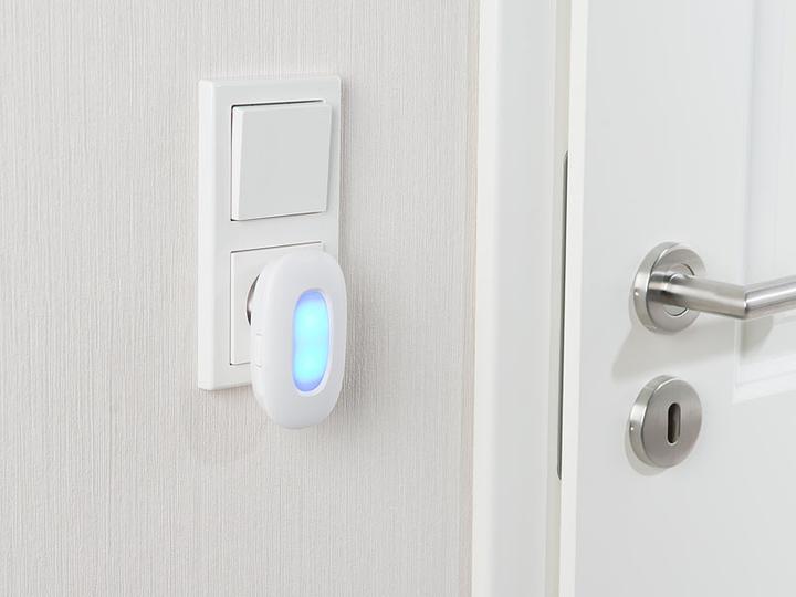 Produktbild CasaControl Steckdosen-Funk-Klingel mit optischem Signal & zweitem Empfänger, IP54 (Funk)