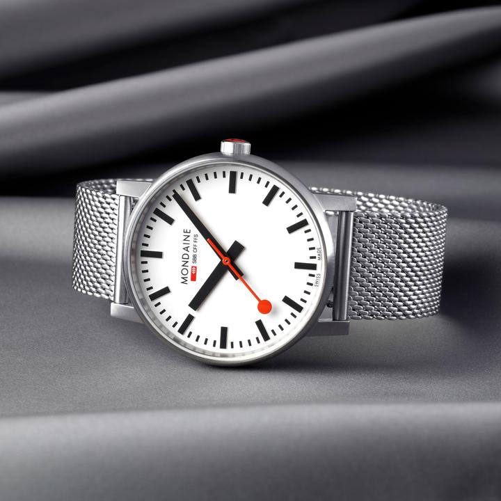 Produktbild Mondaine Evo2 (Analoguhr, 43 mm)