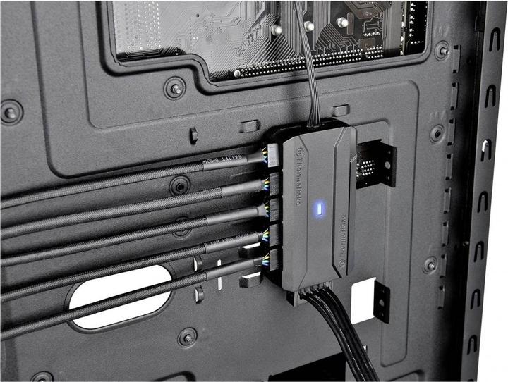 Immagine prodotto Thermaltake Comandante FP (10 Porti)