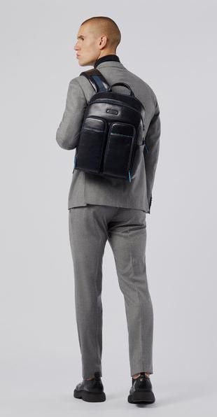 Produktbild Piquadro Blue Square - Laptoprucksack mit iPad®-Fach, RFID-Blocker (16 l)
