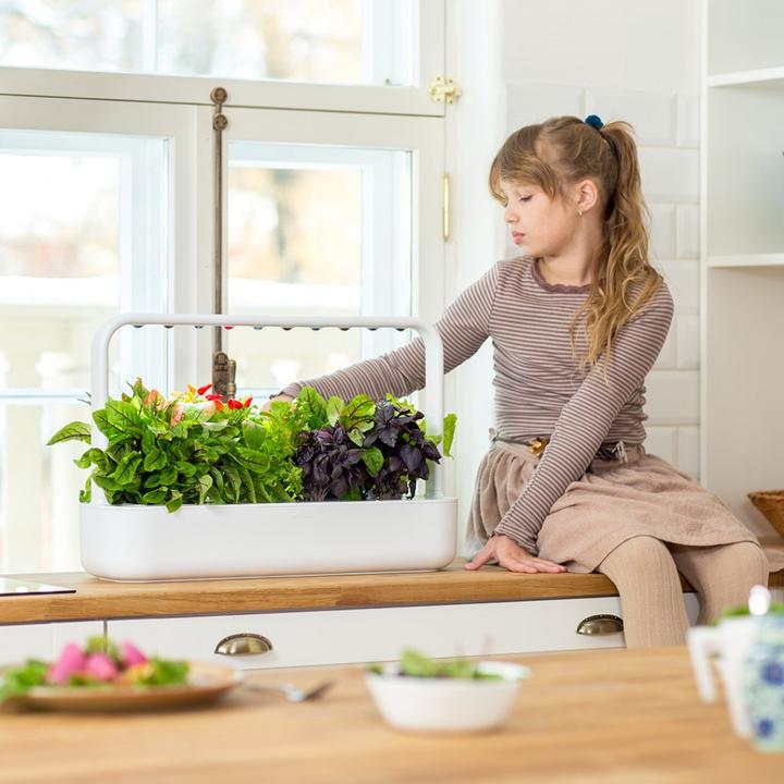 Actual product image Click and Grow Smart Garden 9 (62.50 cm)