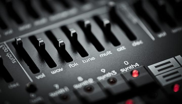 Actual product image Twisted Electrons BlastBeats