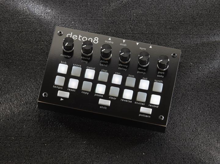 Immagine prodotto Twisted Electrons deton8