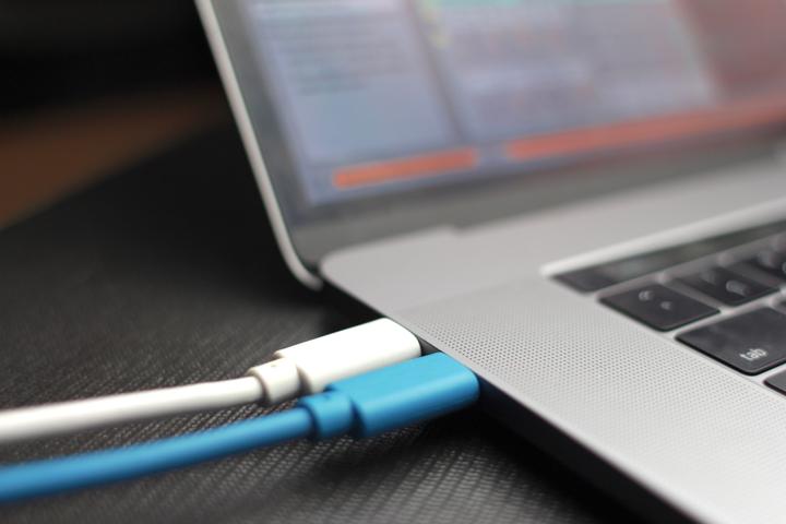 Actual product image DJTechTools USB-C cable white (1.50 m, USB 3.0)