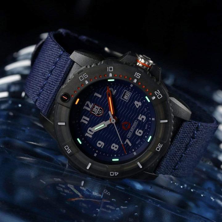 Image du produit Luminox Eco Series 8900 (Montre analogique, 46 mm)