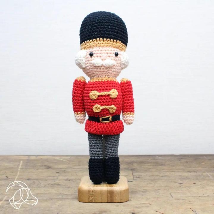 Actual product image Hardicraft Nutcracker - Crochet Set
