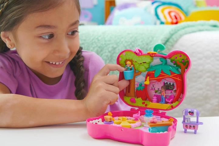 Actual product image Polly Pocket Straw-Beary Patch