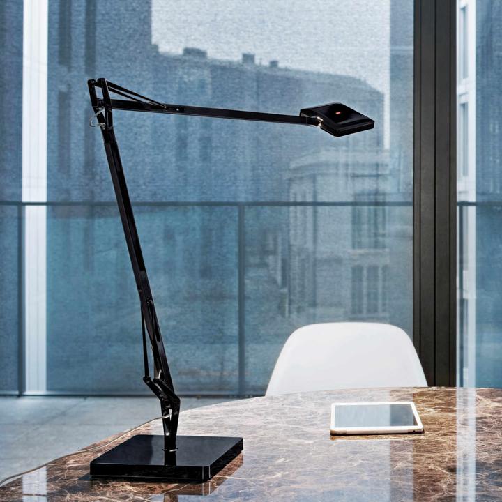 Actual product image Flos Kelvin Edge Base Table Lamp