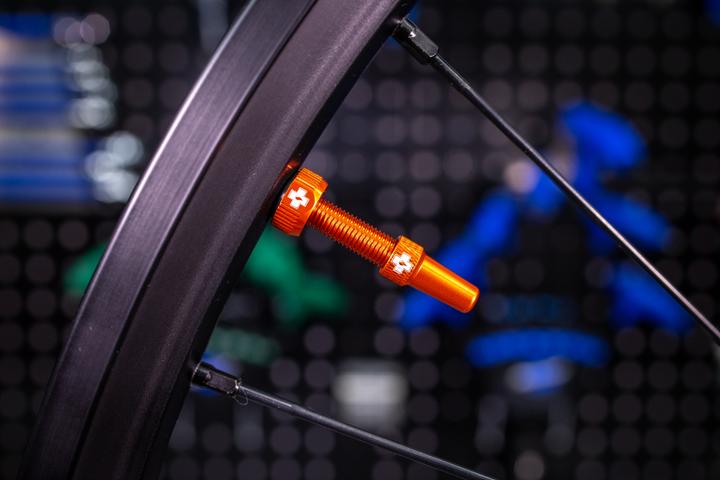 Produktbild Muc-Off V2 Tubeless Ventil Kit 60mm