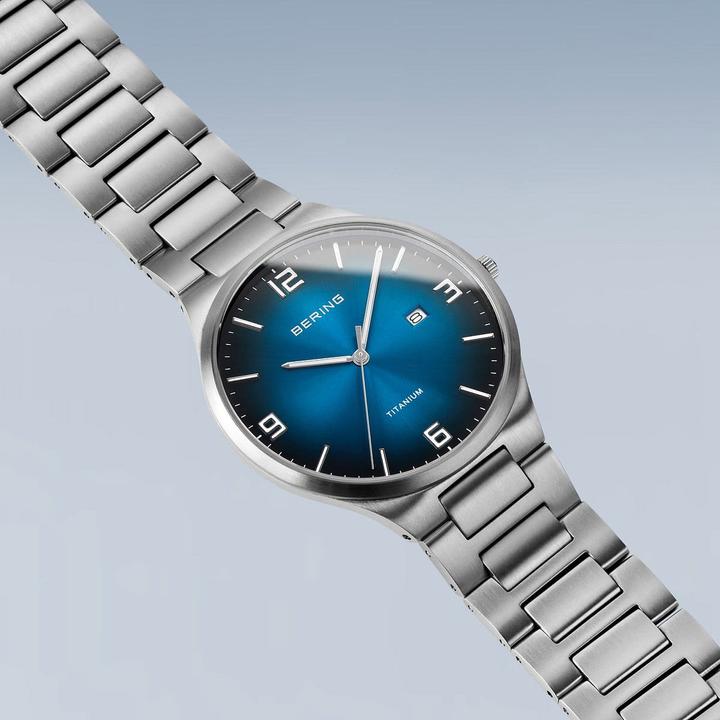 Image du produit Bering Titanium (Montre analogique, 40 mm)