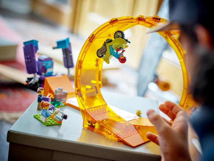 Actual product image LEGO Chimpanzee stunt looping (60338, LEGO City)