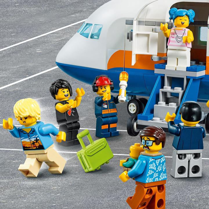 Actual product image LEGO Passenger Aircraft (60262, LEGO City)