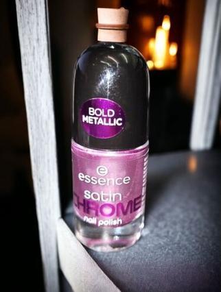 Produktbild essence satin CHROME nail polish (Artificial Pinktelligence, Farblack)