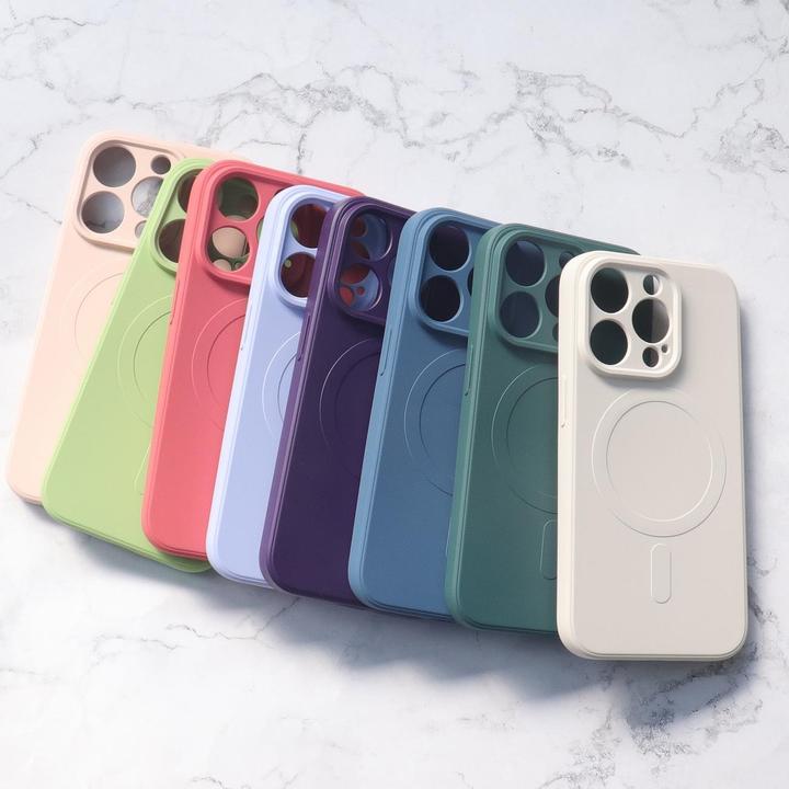 Produktbild Hurtel MagSafe-kompatible Silikonhülle für iPhone 15 Pro Silikonhülle – Creme (Apple iPhone 15 Pro)