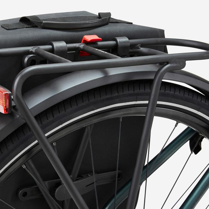 Immagine prodotto Btwin Fahrradtasche 900 wasserdicht 27 Liter schwarz (27 l, Borsa portapacchi)