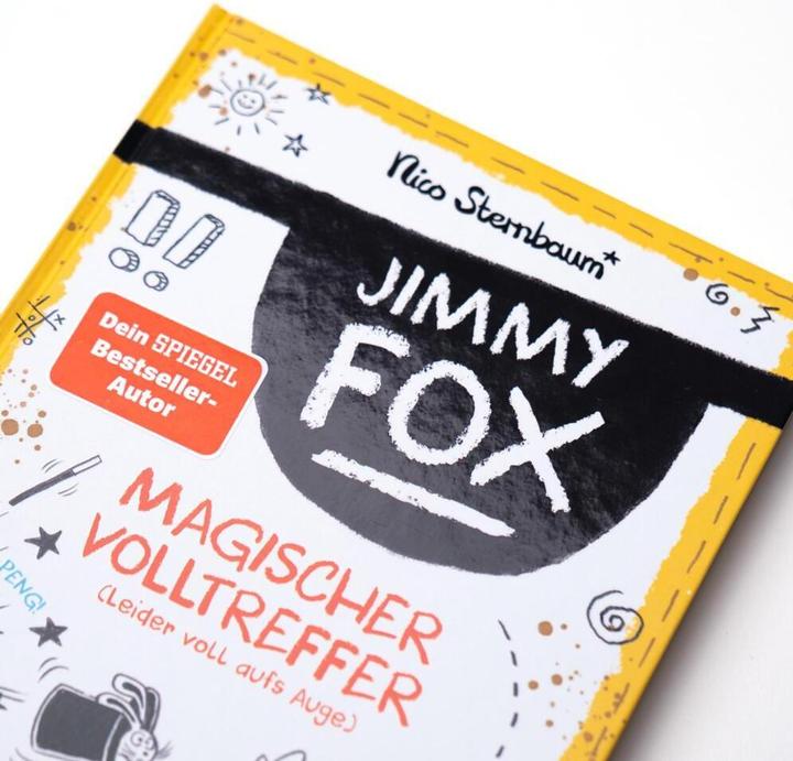 Actual product image Jimmy Fox. Magischer Volltreffer (leider voll aufs Auge) - Ein Comic-Roman (German, Nico Sternbaum, 2022)