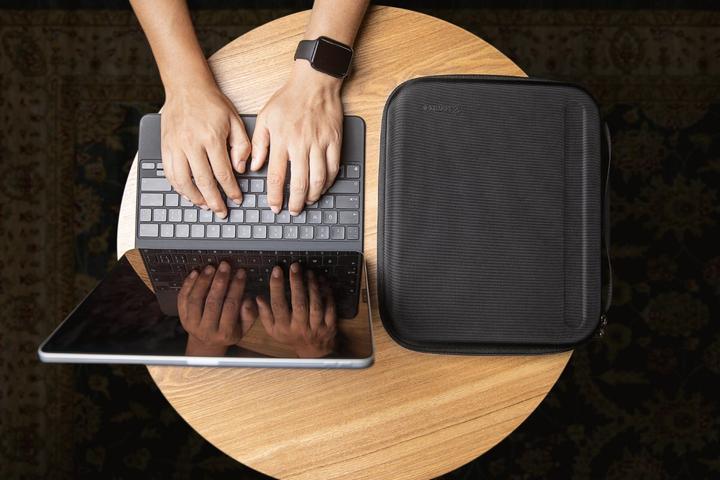 Produktbild tomtoc A06 (12.9") Tablet Case (iPad Pro 12.9 2020 (4. Gen), Microsoft Surface Pro X, XPS 13)