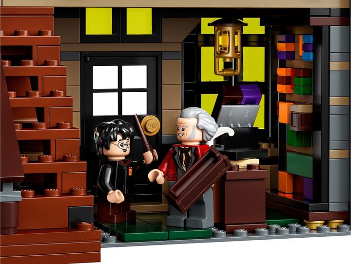 Actual product image LEGO Harry Potter Diagon Alley (75978, LEGO Harry Potter, LEGO Rare Sets)