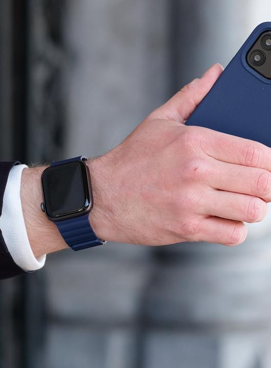 Actual product image Cyberport Silicon Magnetic Traction Strap 42/44mm (Silicone)