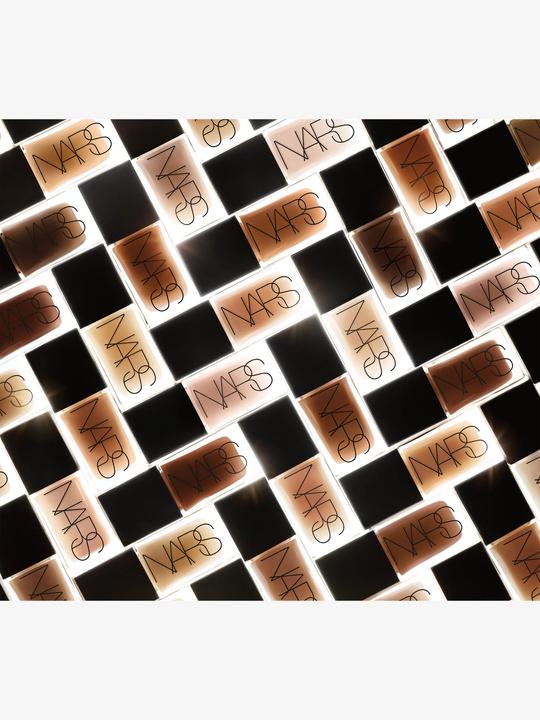 Actual product image NARS Cosmetics Light Reflecting Foundation (Caracas)