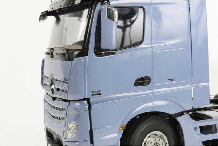 Actual product image Tamiya Mercedes B. Actros1851 GigaSpace (Kit)