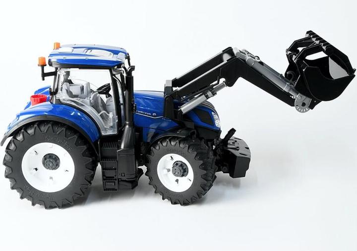 Actual product image Bruder New Holland T7.315 with front loader