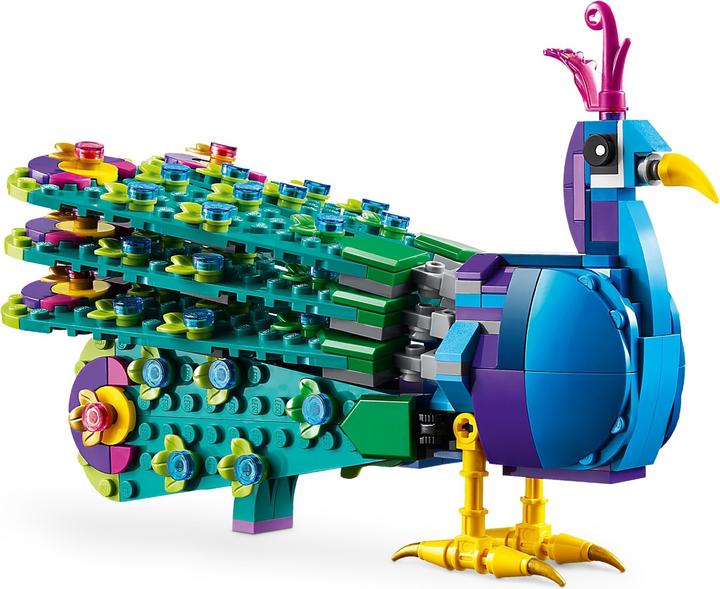 Actual product image LEGO Creator Exotic Peacock (31157, LEGO Creator Expert)