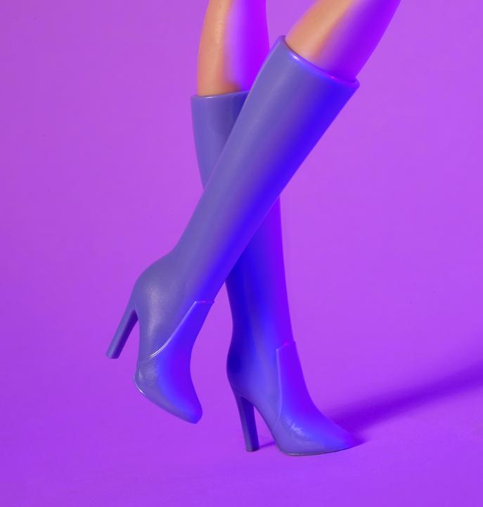 Immagine prodotto Barbie Signature Looks - Vestito lilla Capelli rossi
