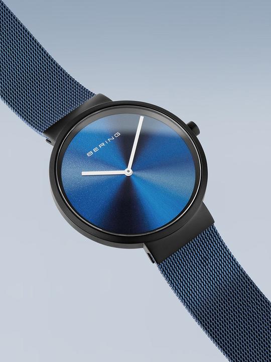 Actual product image Bering Classic (Analogue wristwatch, 39 mm)