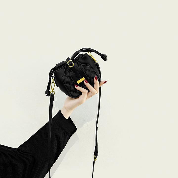 Produktbild Only-Bags.Store Schicke Mini Crossbody Bucket Bag - Kollektion Frühjahr/Sommer 2024, luxuriöse Textur