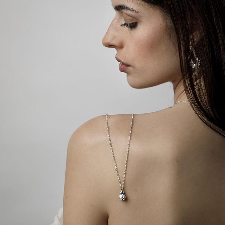 Produktbild Changemaker Anhänger Tuff Fluid recyceltes Silber (recyceltes Silber aus der Schweiz und Deutschland und Österreich)