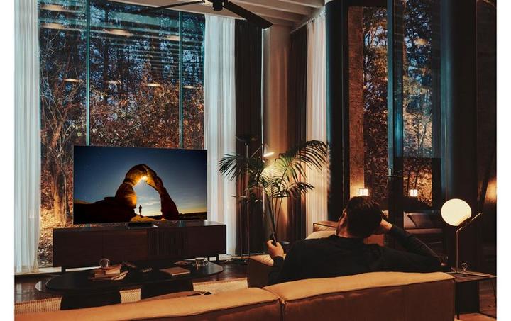 Actual product image Samsung QE55QN700B (55", QN700B, QLED, 8K, 2022)