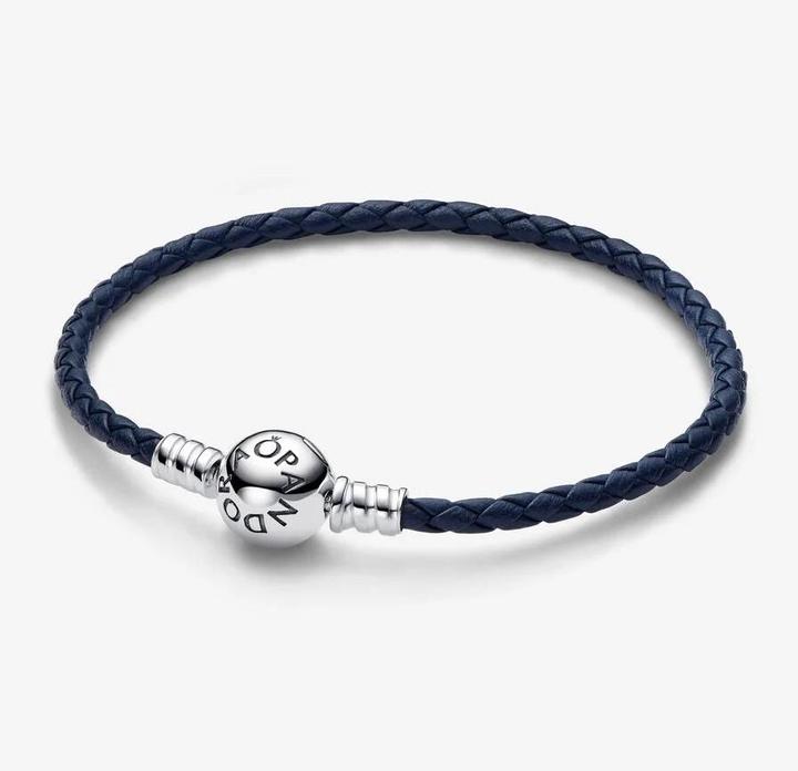 Produktbild Pandora Moments Blaues Geflochtenes Lederarmband mit Kugelverschluss (19 cm, Leder, Sterling-Silber)