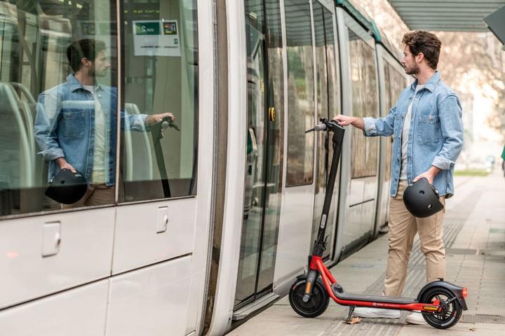 Image du produit Segway-Ninebot eKickscooter D18E (25 km/h, 18 km, 250 W)