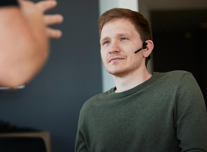 Actual product image Shokz OpenComm (NC, 16 h, Wireless)