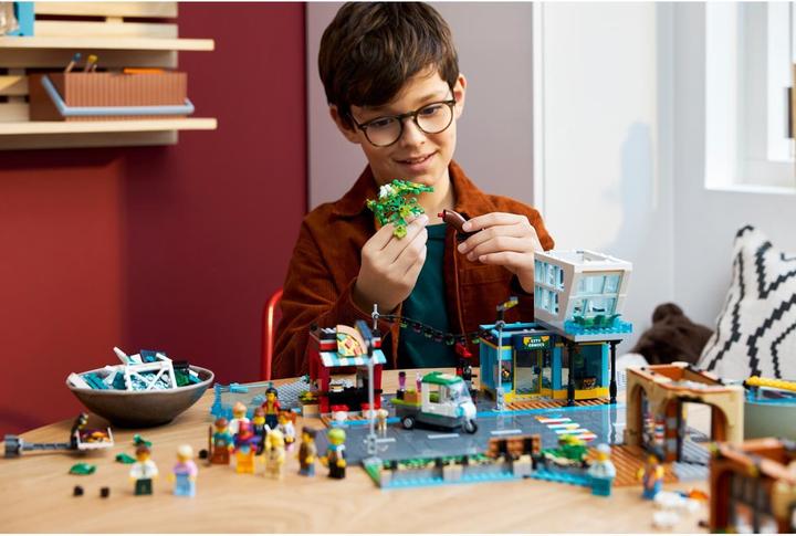 Actual product image LEGO City centre (60380, LEGO City)