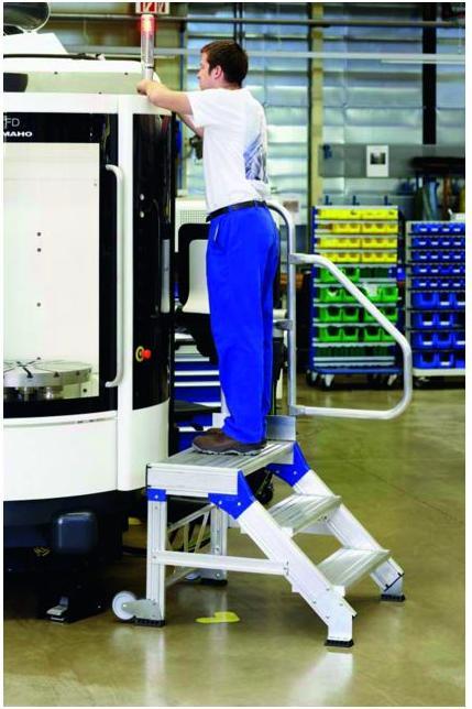 Produktbild Zarges LM-Treppenpodest mit Neigung 3 Stufen Z600 (Gerüst, 100 cm)