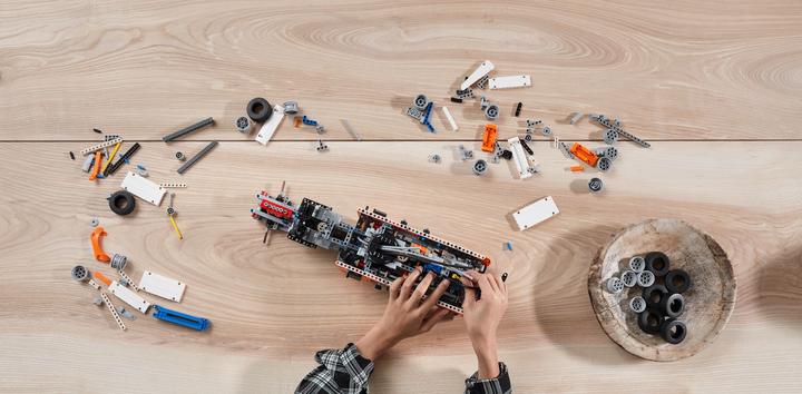 Produktbild LEGO Technic 42128 Schwerlast-Abschleppwagen (42128, LEGO Technic)