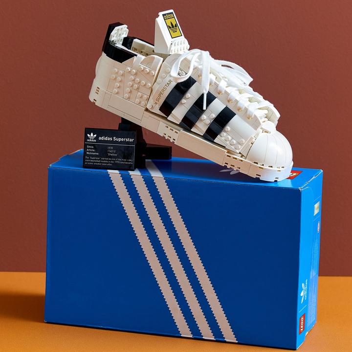 Image du produit LEGO Adidas Originals Superstar (10282, LEGO Icons)