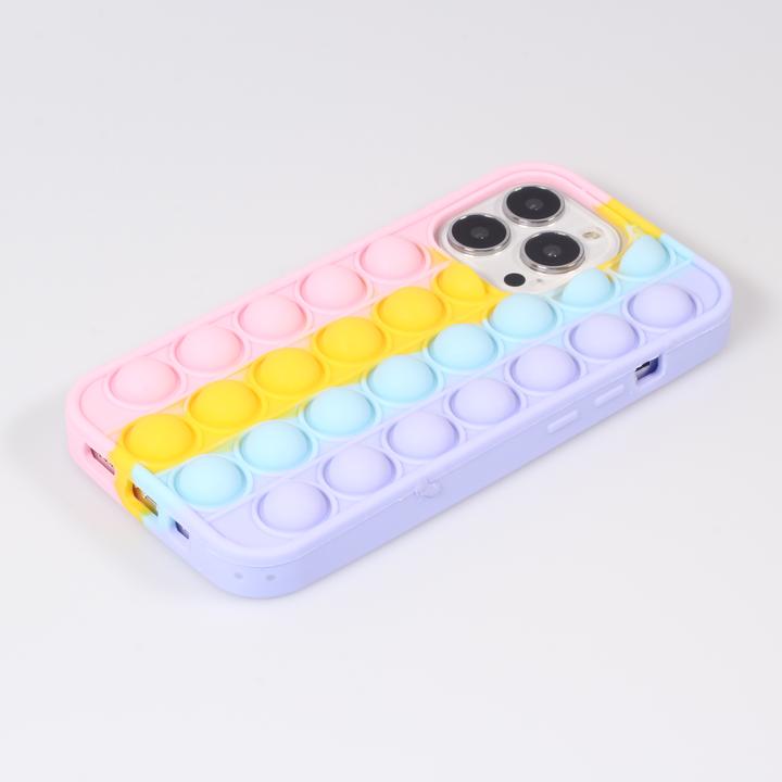 Image du produit PhoneLook Coque Silicone jeu éclate bulles anti-stress arc-en-ciel (Apple iPhone 13 Pro)