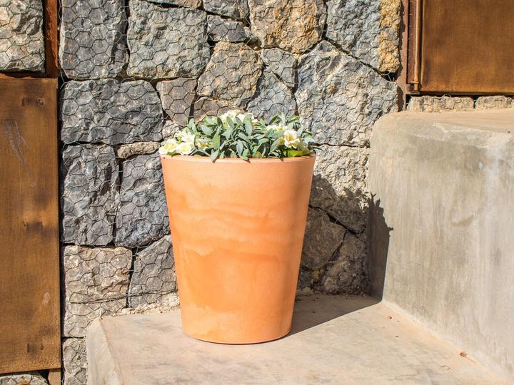 Produktbild Newgarden GERBERA 33 Pflanzkübel gross rund ø32x39cm terrakotta 20L mit Wasserspeicher outdoor (3300 lm)