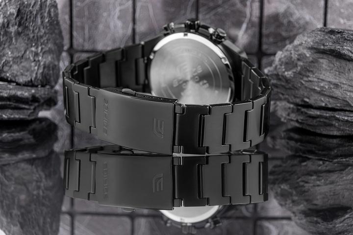 Actual product image Casio EFS-S630DC-2AVUEF (Sports watch, 44 mm)