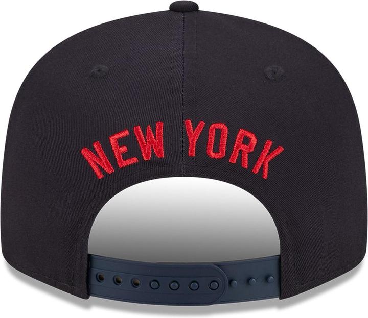 Actual product image New Era 9Fifty Snapback Cap - SIDEPATCH New York Yankees (M/L)