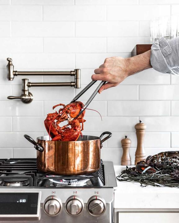 Actual product image de Buyer Inocuivre roasting pan with cast iron handles and lid (24 cm, Casserole + Stewpot, Stainless steel, Copper)