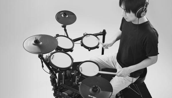 Produktbild NUX DM-210 E-Dum Schlagzeug mit Zubehör-Set (E-Drum)